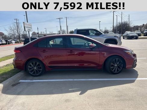 Used 2025 Toyota Corolla SE image 2