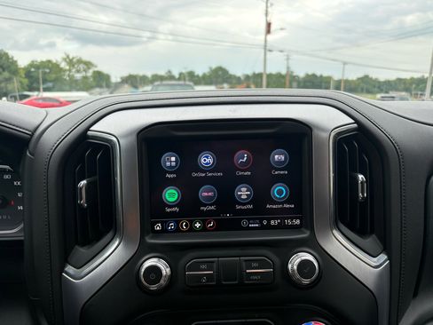 Used 2022 GMC Sierra 2500 SLE w/ SLE Value Package; image 18