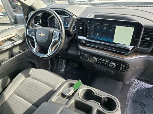 Used 2024 Chevrolet Silverado 3500 LT w/ Convenience Package image 11