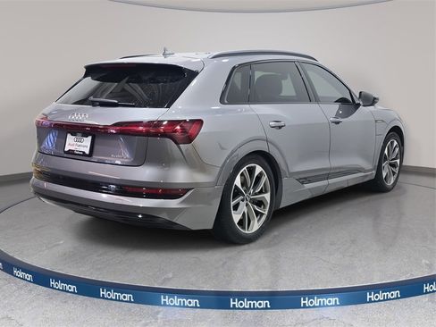 Used 2021 Audi e-tron Premium Plus w/ Premium Plus Package image 6