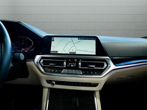 Used 2021 BMW 430i Coupe w/ Premium Package image 27