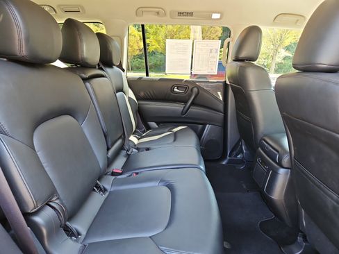 Used 2024 Nissan Armada SV image 17
