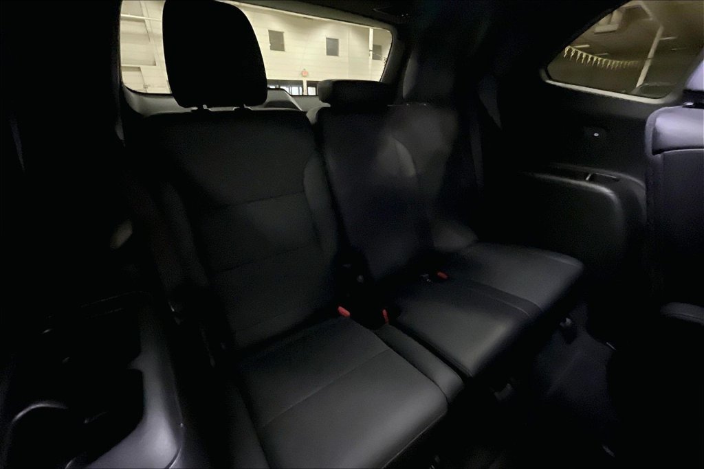 Used 2026 Buick Enclave Preferred AWD/4WD image 26