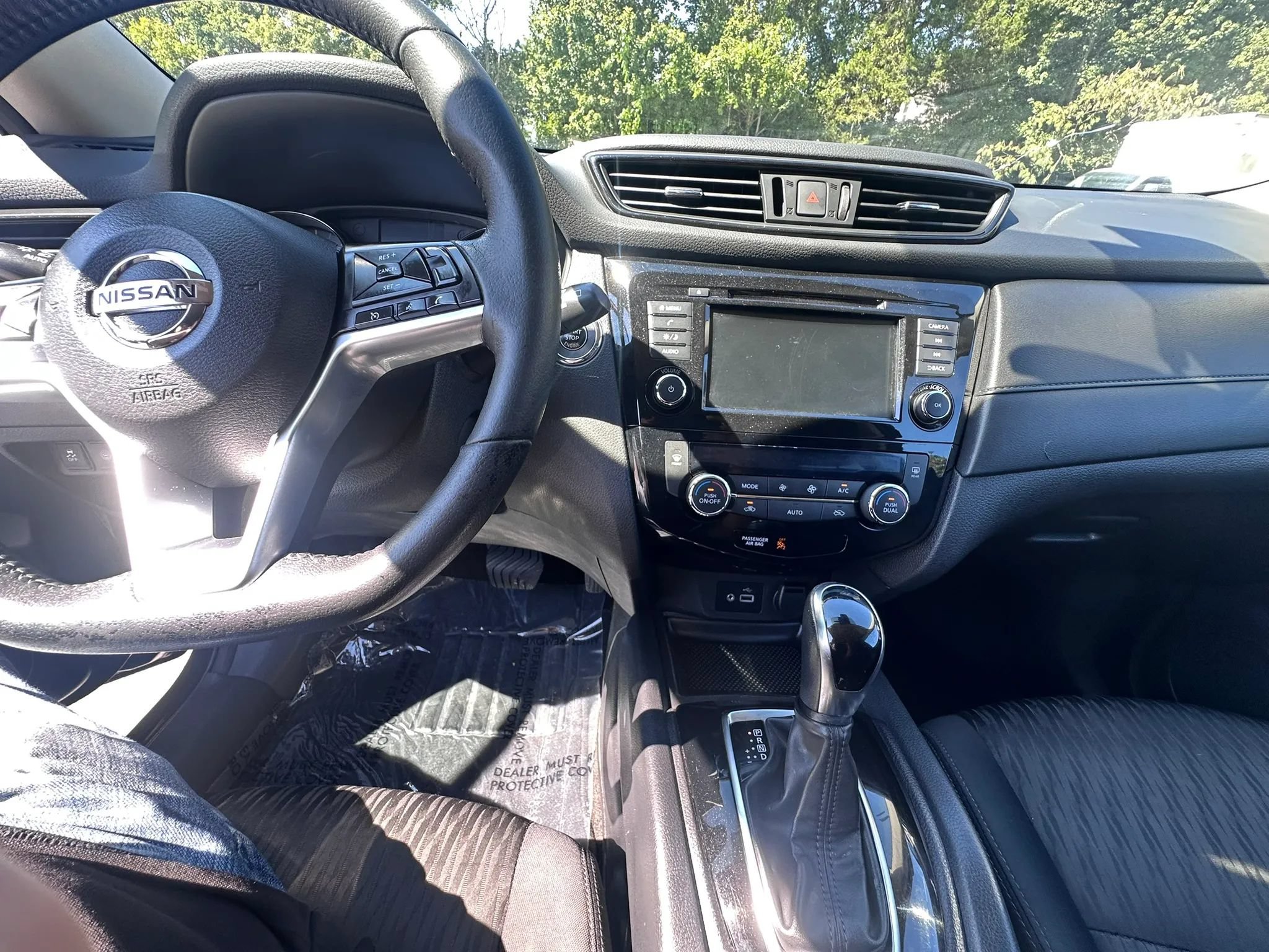 Used 2019 Nissan Rogue SV AWD/4WD image 19