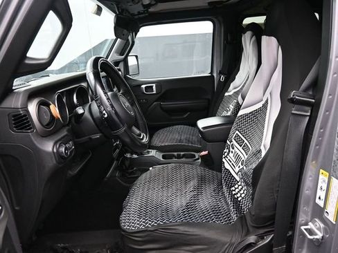 Used 2018 Jeep Wrangler Unlimited Sport S image 13