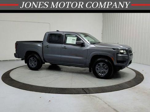 New 2026 Nissan Frontier SV w/ SV Convenience Package AWD/4WD image 1