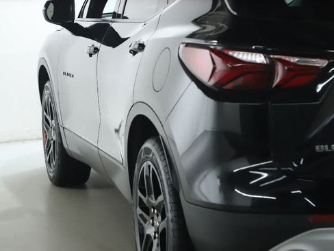Used 2020 Chevrolet Blazer LT FWD image 40