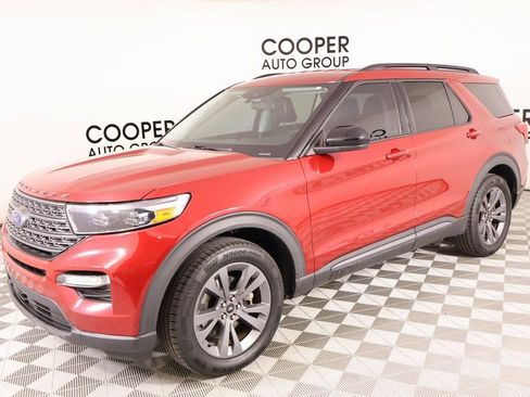 Used 2022 Ford Explorer XLT w/ Equipment Group 202A image 11