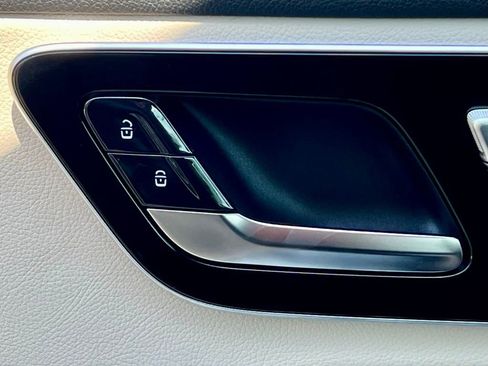 Certified 2022 Mercedes-Benz C 300 4MATIC Sedan image 16