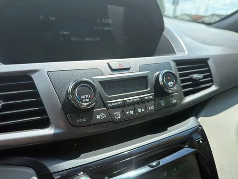 Used 2015 Honda Odyssey EX image 29