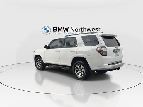 Used 2022 Toyota 4Runner TRD Off-Road Premium w/ Moonroof Package AWD/4WD image 12