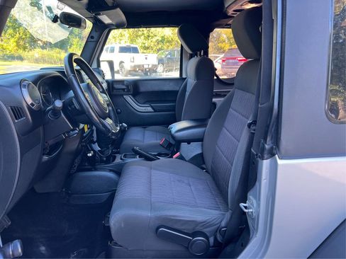 Used 2012 Jeep Wrangler Sport image 9