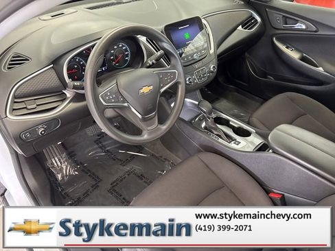 Used 2024 Chevrolet Malibu LT image 35