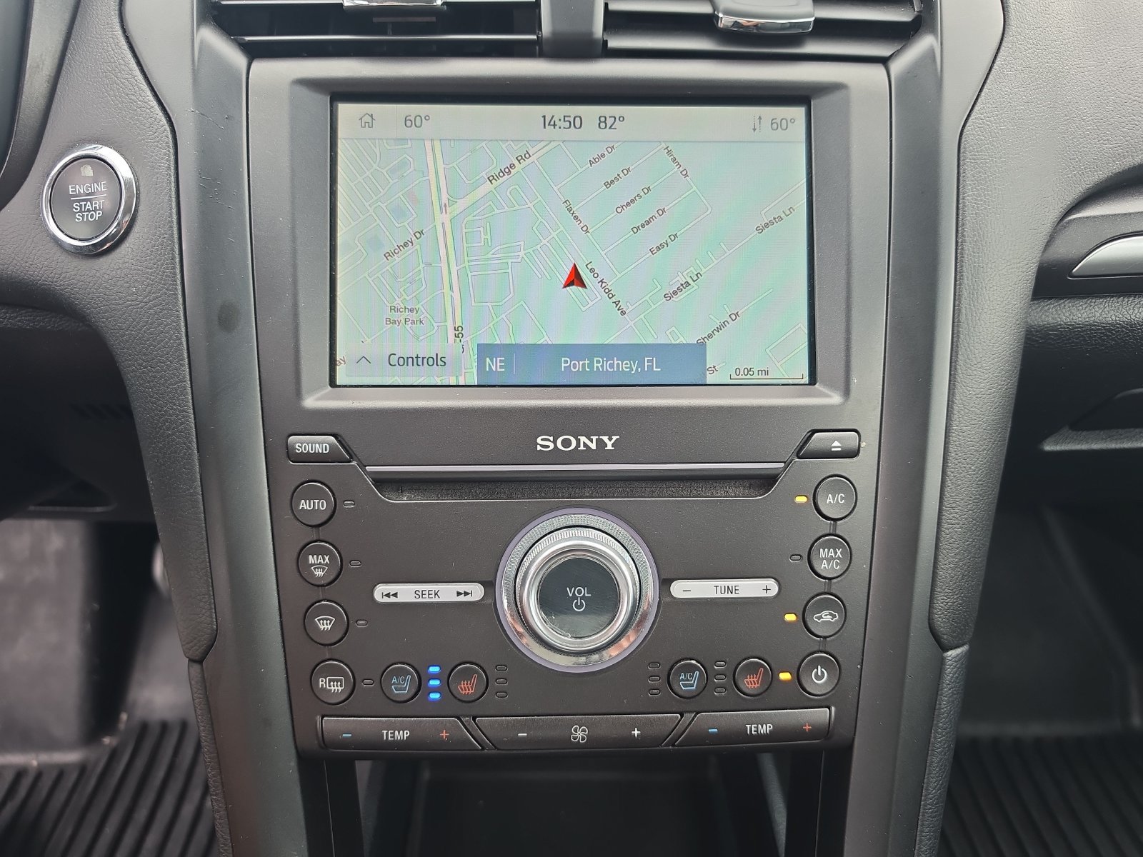 Used 2020 Ford Fusion Titanium AWD/4WD image 18