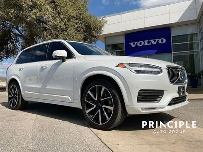 Used 2022 Volvo XC90 T6 Momentum w/ Advanced Package