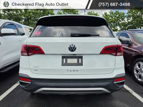 Used 2022 Volkswagen Taos SE FWD image 5