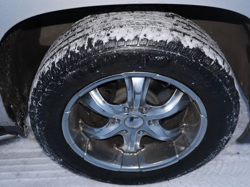 Used 2015 Chevrolet Suburban LTZ image 21