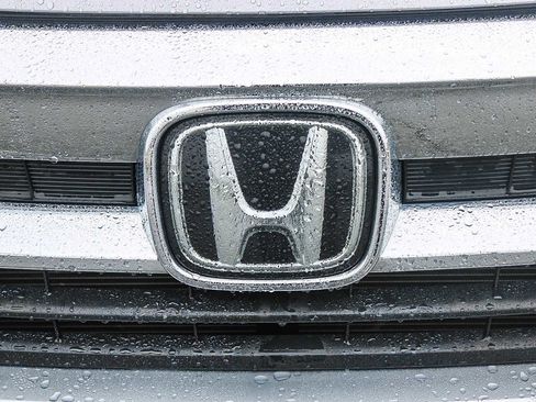 Used 2021 Honda Pilot EX image 9