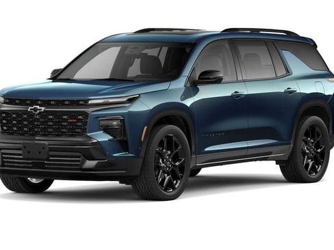 Used 2025 Chevrolet Traverse RS FWD image 2