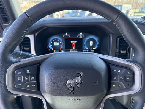 New 2025 Ford Bronco Badlands image 25