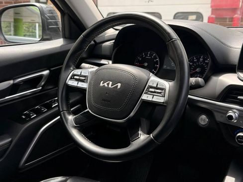 Used 2022 Kia Telluride LX AWD/4WD image 25
