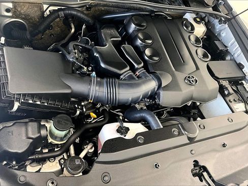 Used 2024 Toyota 4Runner SR5 image 32