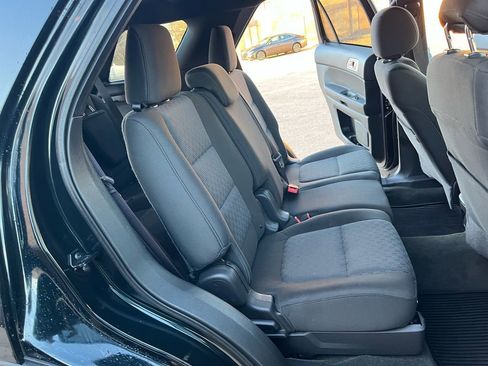 Used 2014 Ford Explorer XLT w/ Equipment Group 201A image 22