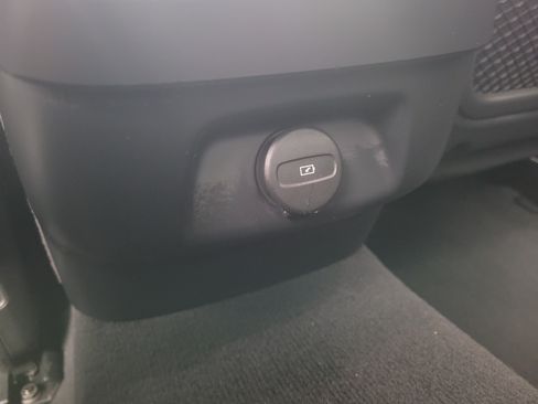 Used 2022 Volvo S60 B5 Momentum AWD/4WD image 12