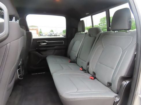 Used 2022 RAM 1500 Big Horn AWD/4WD image 23