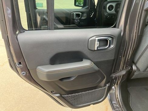 Certified 2025 Jeep Wrangler Unlimited Sahara AWD/4WD image 22