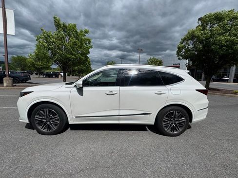 Used 2025 Acura MDX SH-AWD w/ Advance Package image 4