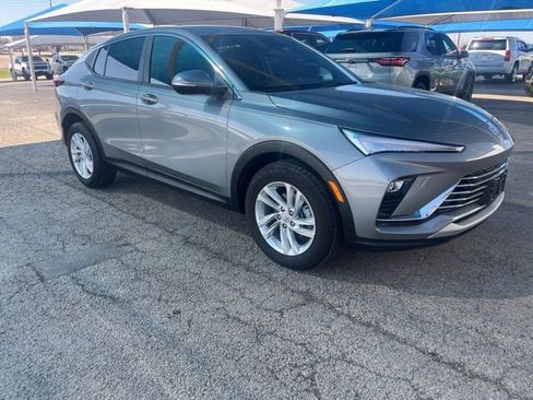 Used 2024 Buick Envista Preferred w/ Convenience I Package image 3