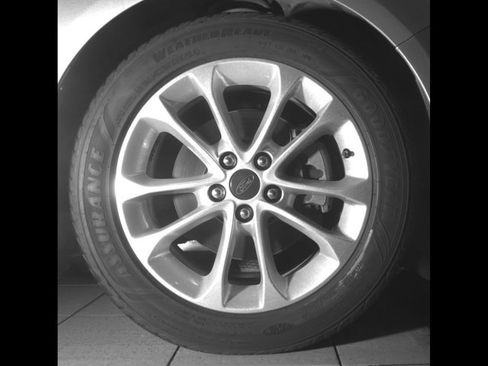 Used 2019 Ford Fusion SE FWD image 22