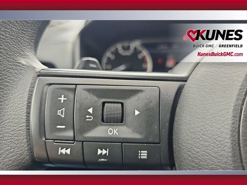 Used 2024 Nissan Rogue SV AWD/4WD image 24
