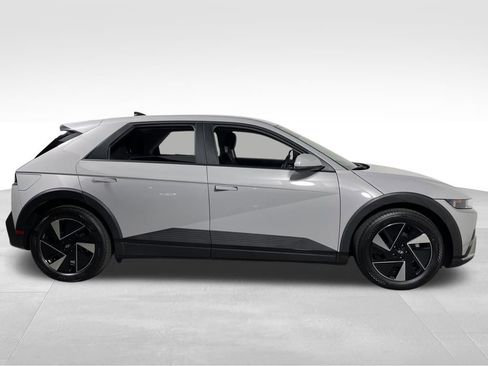 New 2026 Hyundai Ioniq 5 SE image 6