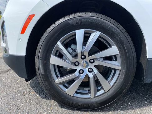 Certified 2024 Chevrolet Equinox Premier FWD image 22