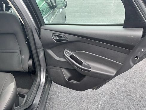 Used 2012 Ford Focus SE w/ Interior Protection Pkg FWD image 29