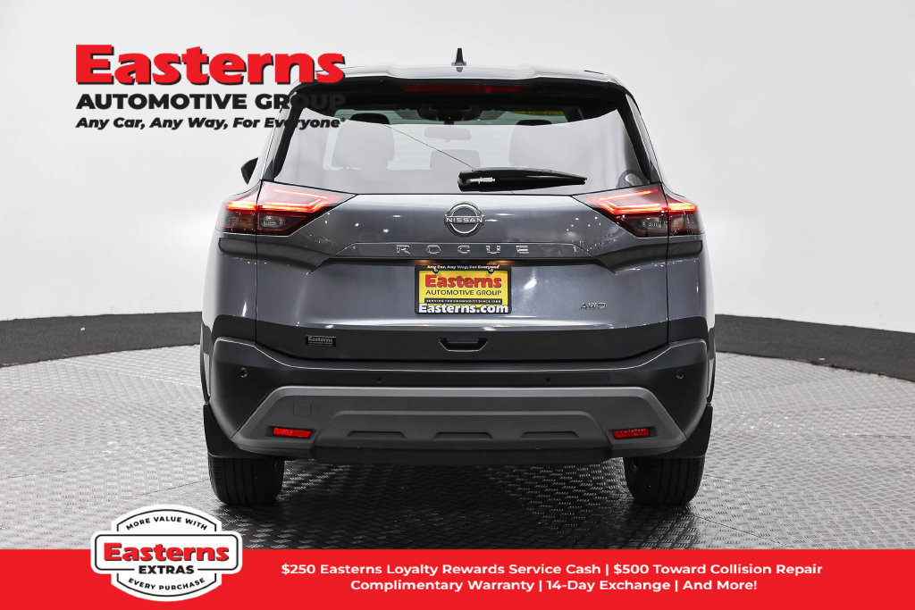 Used 2023 Nissan Rogue S AWD/4WD image 7