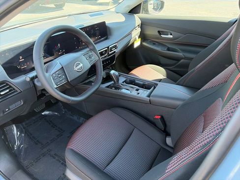 New 2026 Nissan Sentra SR w/ Floor Mat Package image 28