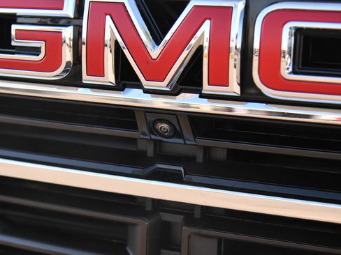 Used 2025 GMC Acadia Elevation image 12