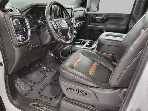 Used 2021 GMC Sierra 3500 AT4 w/ AT4 Premium Plus Package AWD/4WD image 9