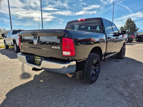 Used 2022 RAM 1500 Classic SLT w/ Protection Group AWD/4WD image 3