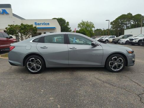Used 2024 Chevrolet Malibu LT FWD image 3