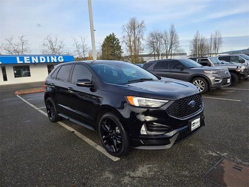 Used 2022 Ford Edge ST w/ Equipment Group 401A image 3