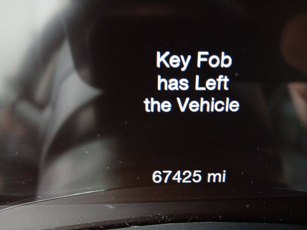 Used 2018 Jeep Grand Cherokee Overland AWD/4WD image 13