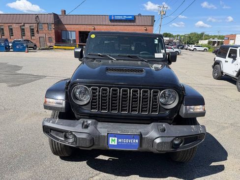 New 2026 Jeep Gladiator Sport AWD/4WD image 8