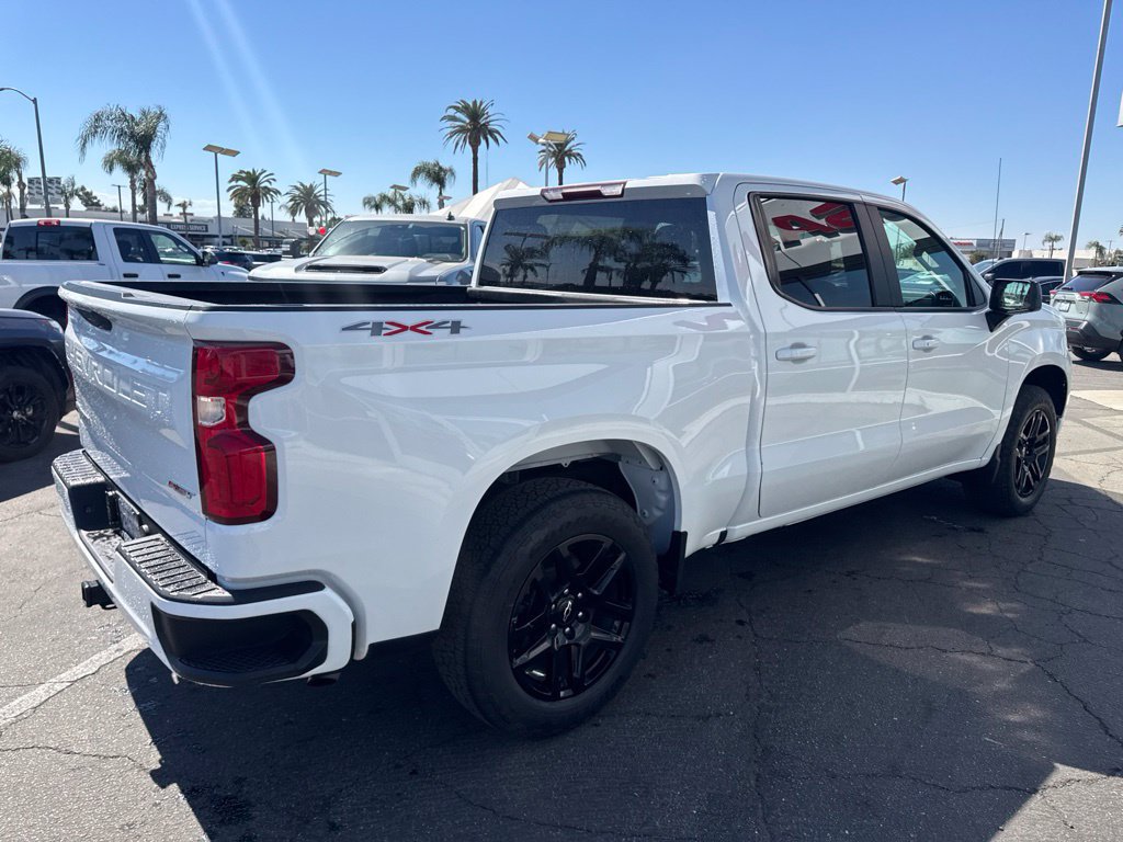 Used 2023 Chevrolet Silverado 1500 RST AWD/4WD image 4