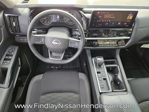 Used 2026 Nissan Pathfinder SV FWD image 13