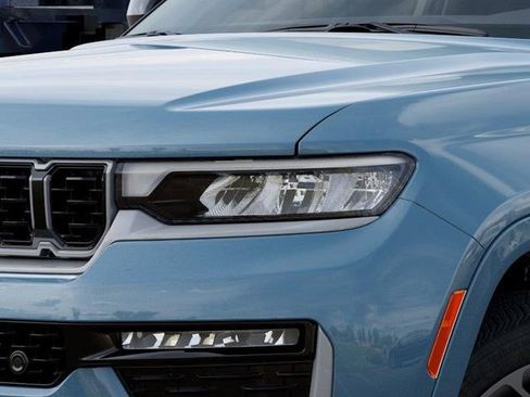 New 2026 Jeep Grand Cherokee Summit image 10