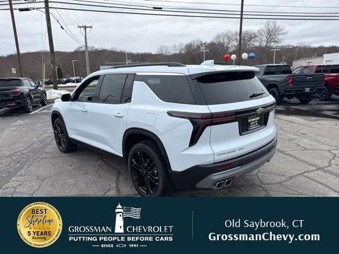 New 2026 Chevrolet Traverse LT w/ Driver Confidence Package AWD/4WD image 4